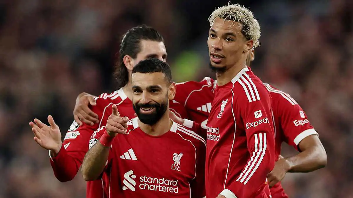 رد فعل خرافي من جيرارد بعد هدف محمد صلاح ضد غلطة سراي (فيديو)