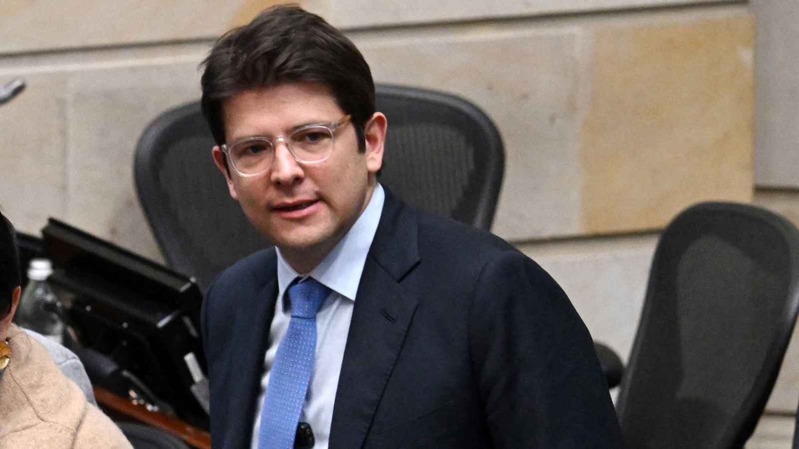 الرصاص أوقف خطابه.. محاولة اغتيال مرشح رئاسي في كولومبيا (فيديو)