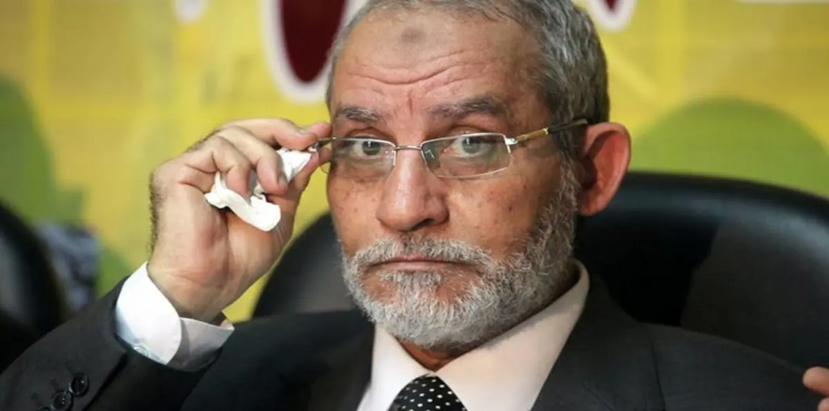 صحيفة مصرية تعتذر لمرشد الإخوان في سابقة نادرة