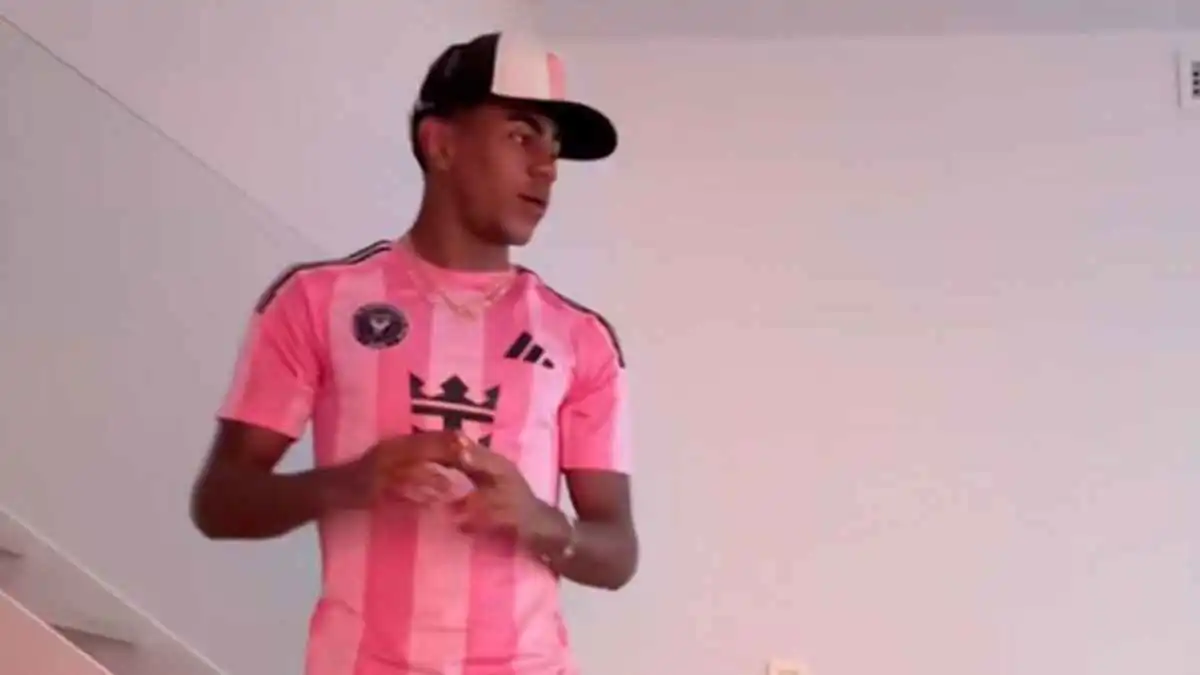 استدعاء روح ميسي.. هل ألمح لامين يامال إلى الفوز بالكرة الذهبية؟ (فيديو)