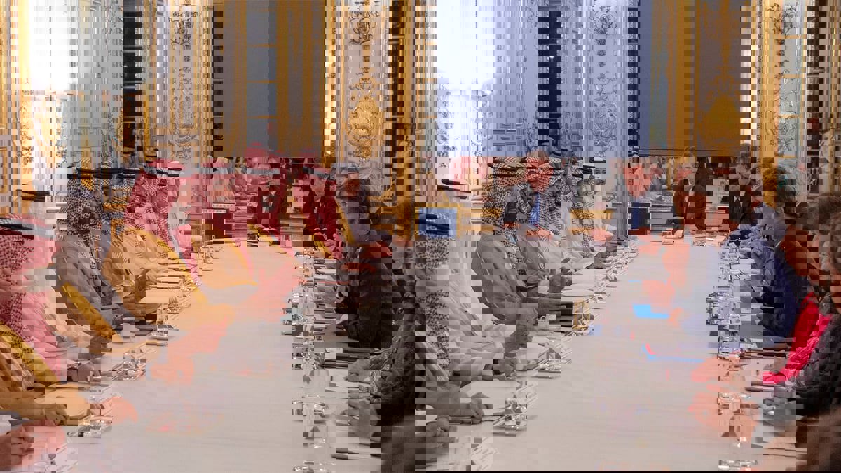 ماكرون طالب بتنويع إمدادات الطاقة خلال لقائه بولي العهد السعودي