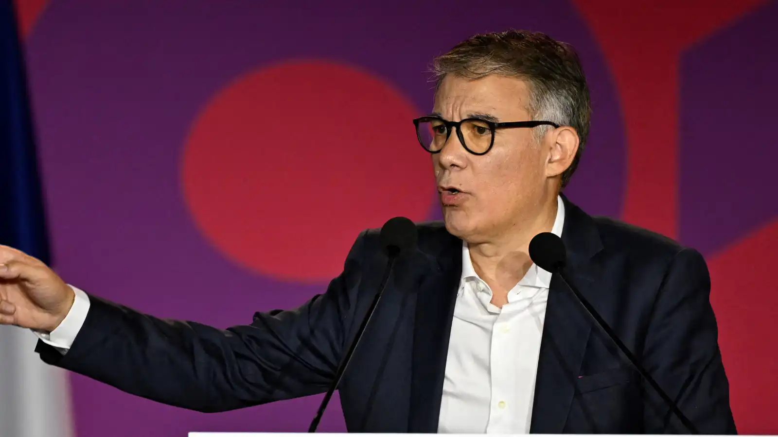 تزامنا مع إعلان ماكرون.. دعوة لرفع العلم الفلسطيني فوق البلديات الفرنسية