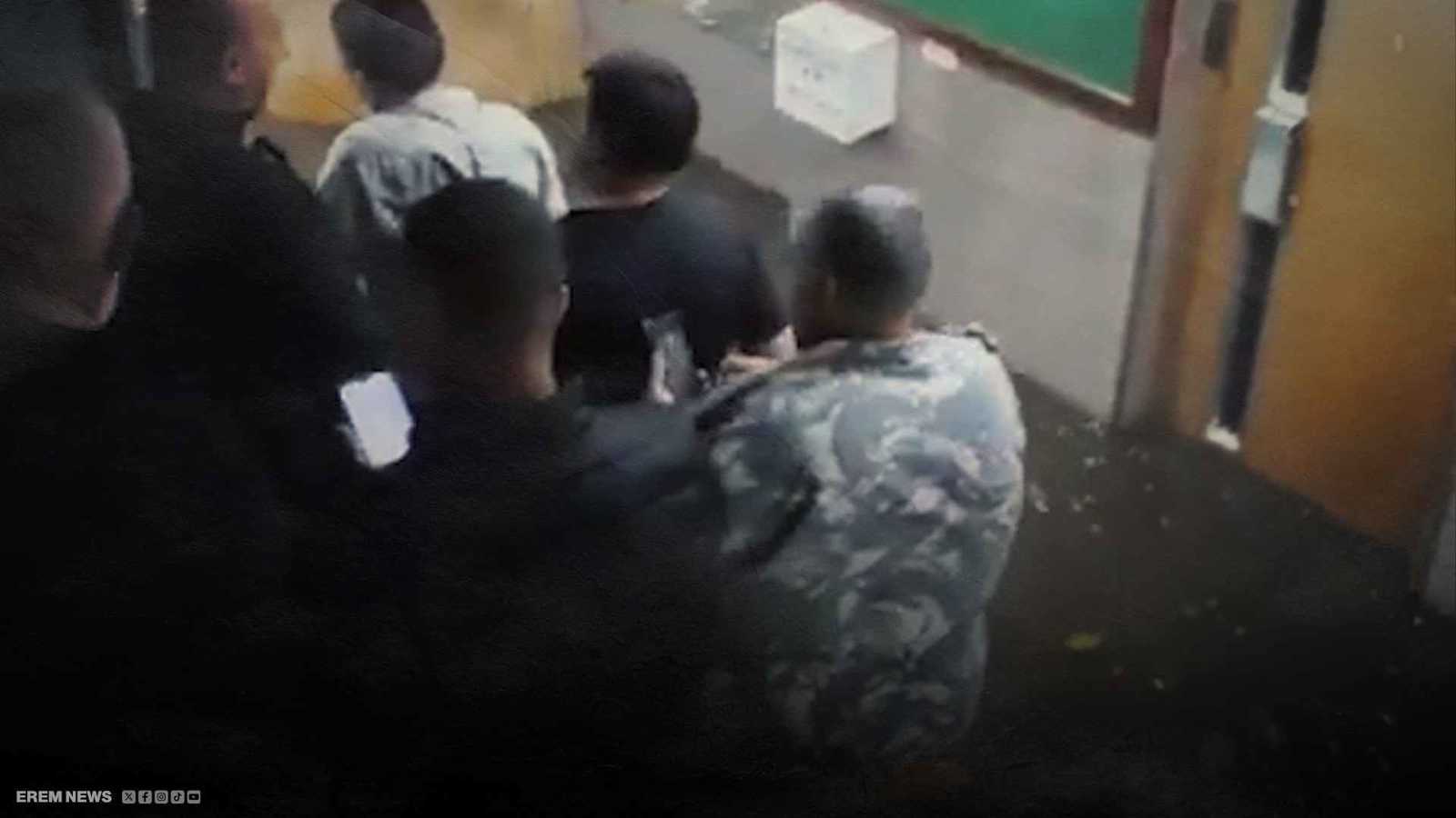 وزارة لبنانية "تعوم فوق الماء".. الأمطار تغمر المكاتب وتحاصر المتواجدين