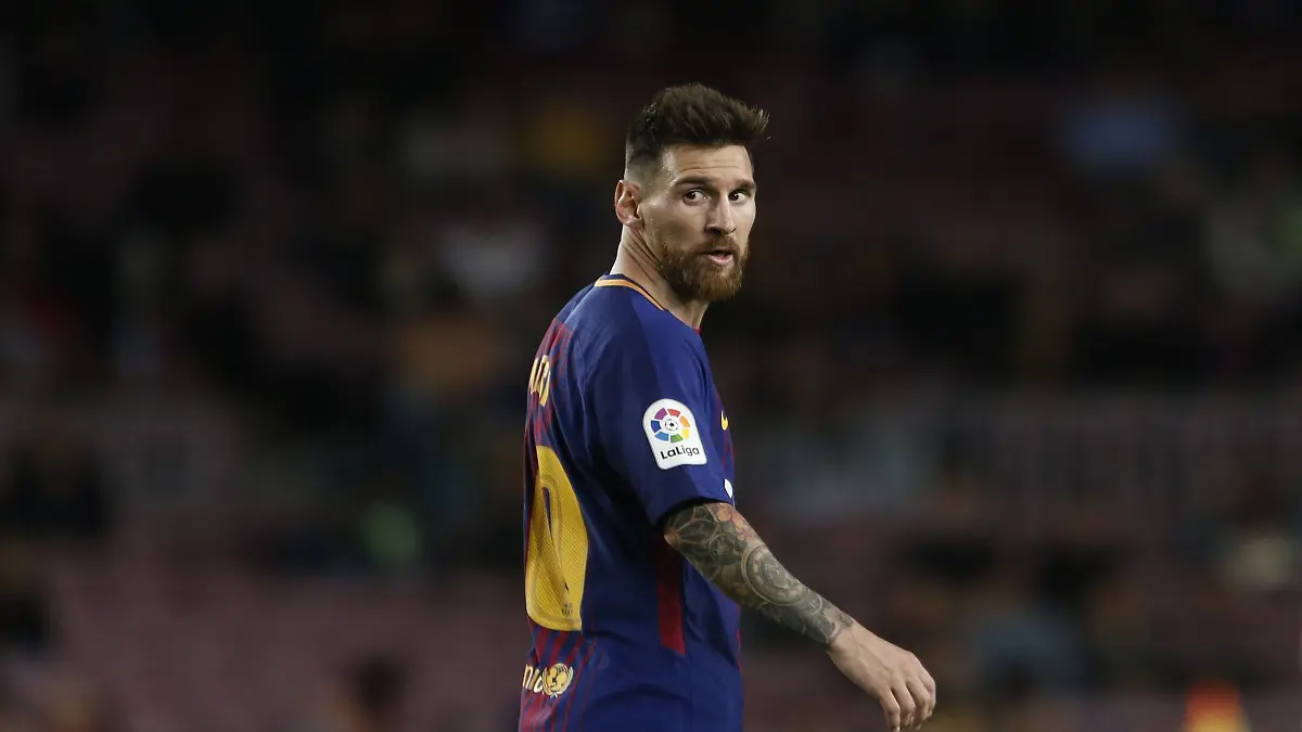 الأجواء تشتعل في برشلونة.. ميسي يكذب أبيدال سريعا ويطالبه بتحديد أسماء‎ (شاهد)