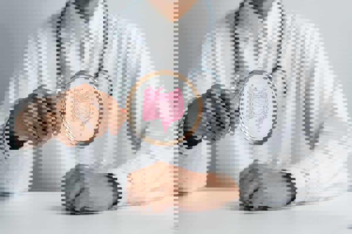 تناول هذه الوجبة الخفيفة في المساء يخلصك من الإمساك