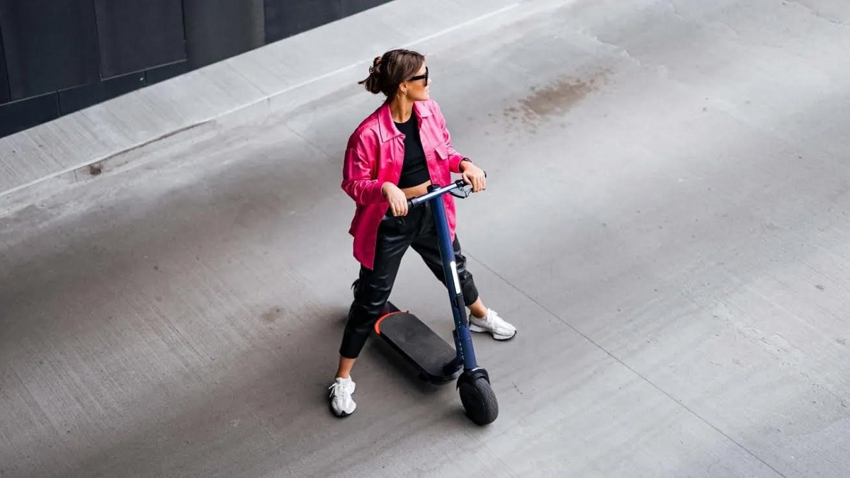 إطلاق أول سكوتر مزود بميزة في السيارات الكهربائية