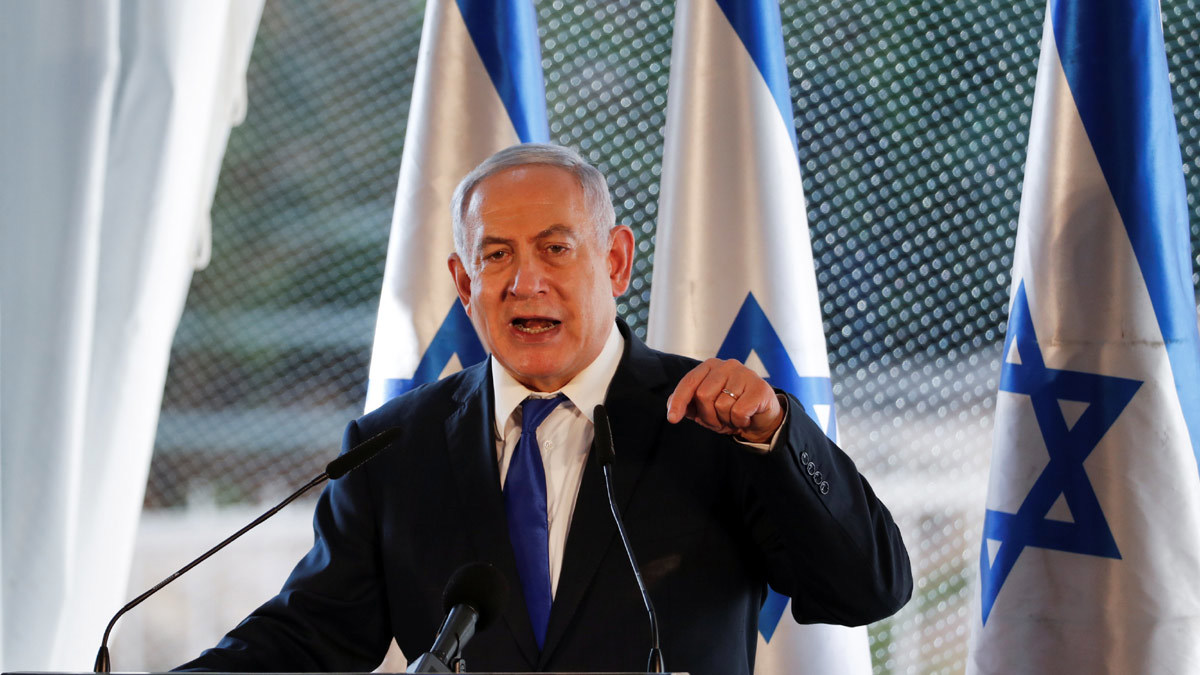 وسط مشهد سياسي مضطرب.. تساؤلات بشأن أسباب زيارة نتنياهو المفاجئة إلى لندن