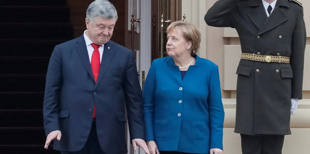 ميركل من أوكرانيا: ألمانيا تدعم تمديد العقوبات الأوروبية ضد روسيا