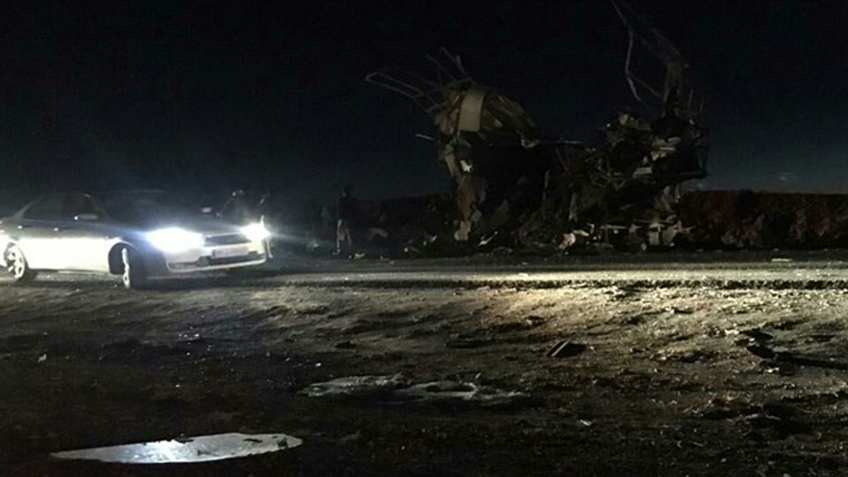 مقتل 41 عنصرًا من الحرس الثوري الإيراني بتفجير انتحاري (فيديو)