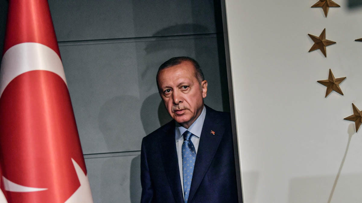 ترحيل محمد حسين.. القصة التي كشفت حقيقة العلاقة بين أردوغان والإخوان