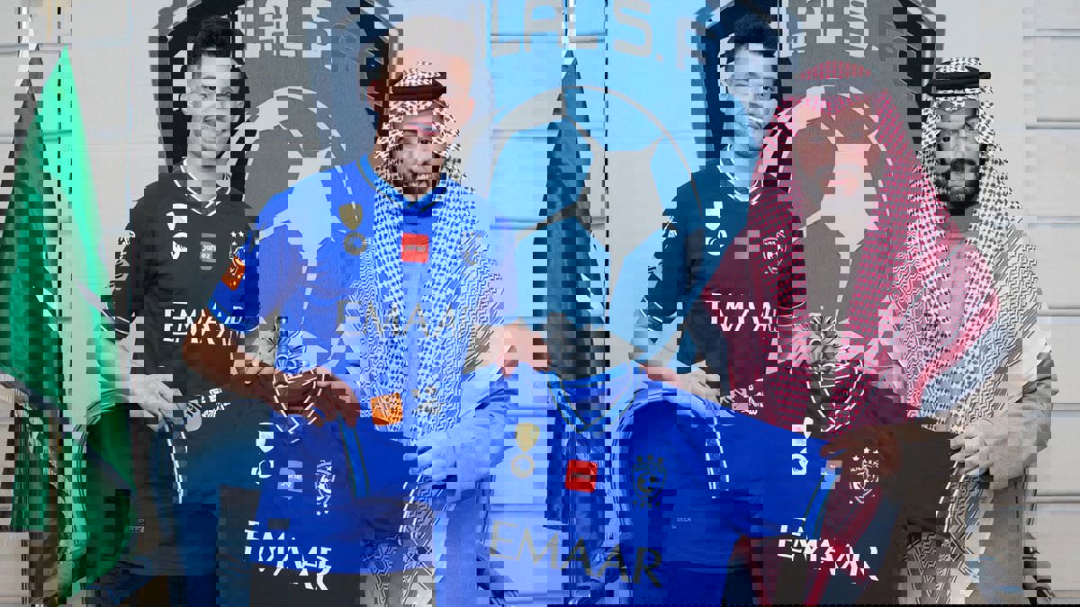 الهلال يعلن رسميا شراء المدة المتبقية في عقد عبدالله الحمدان من الشباب