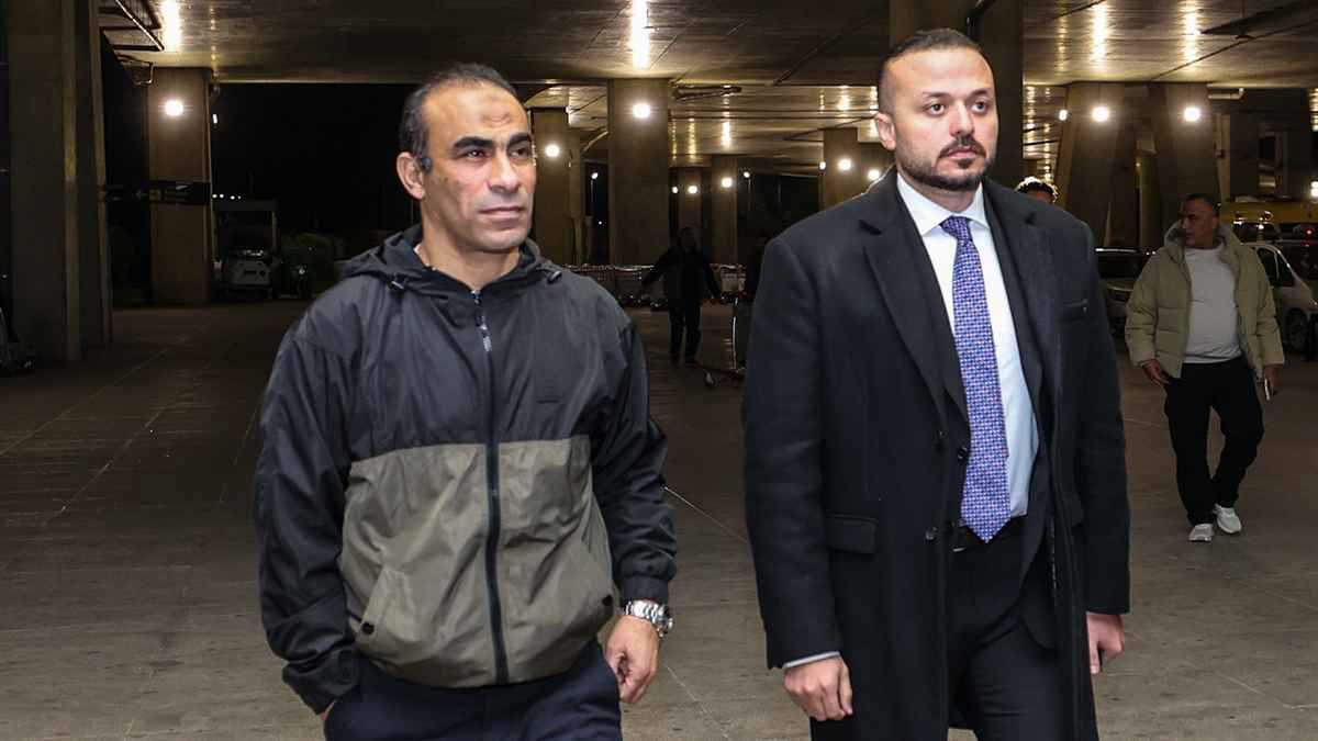 تحرك حاسم من سيد عبد الحفيظ لمنع انتقال نجم الأهلي المصري إلى بيراميدز 