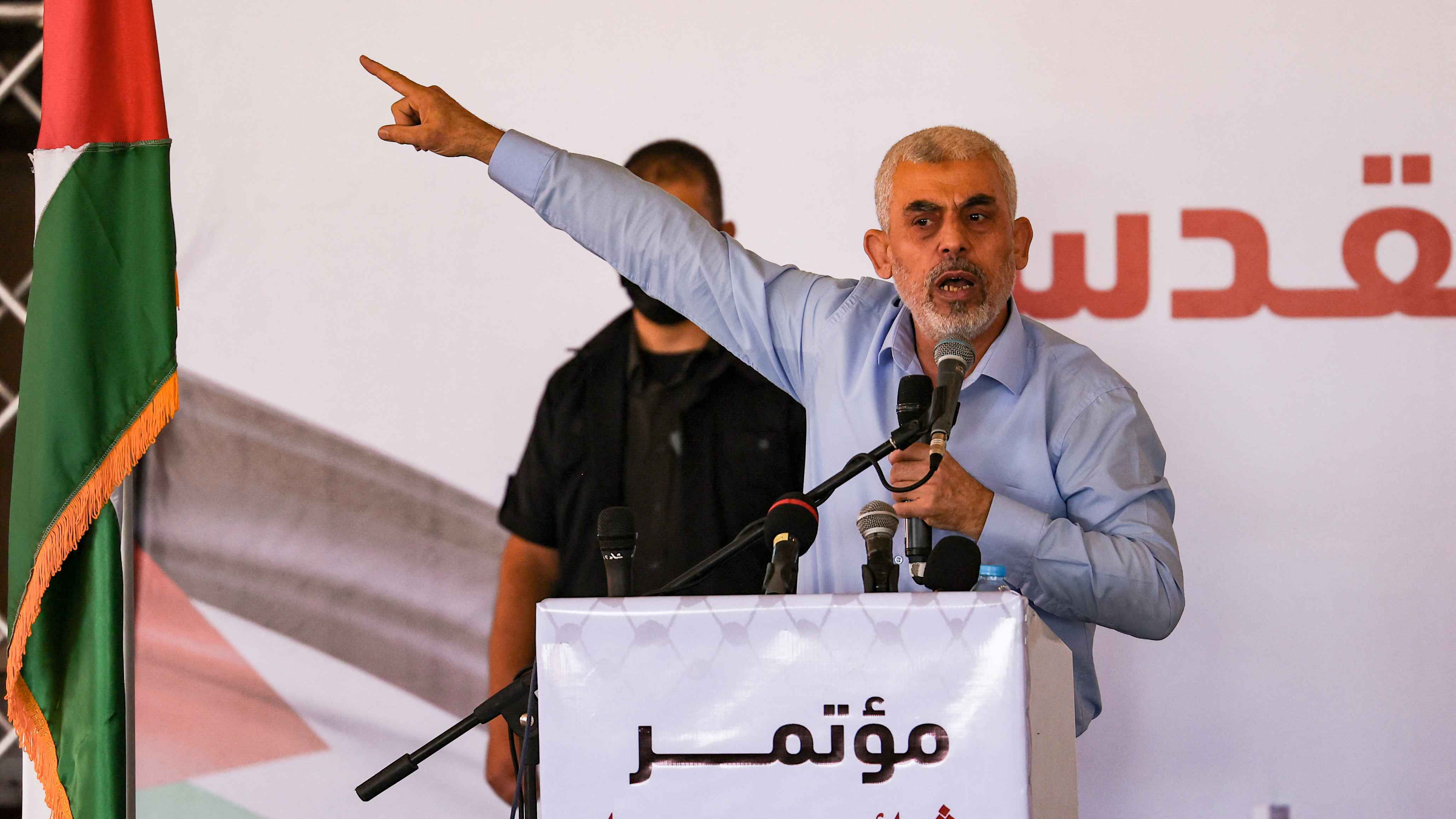 "رسالة قوية لإسرائيل".. "حزب الله" يهنئ السنوار