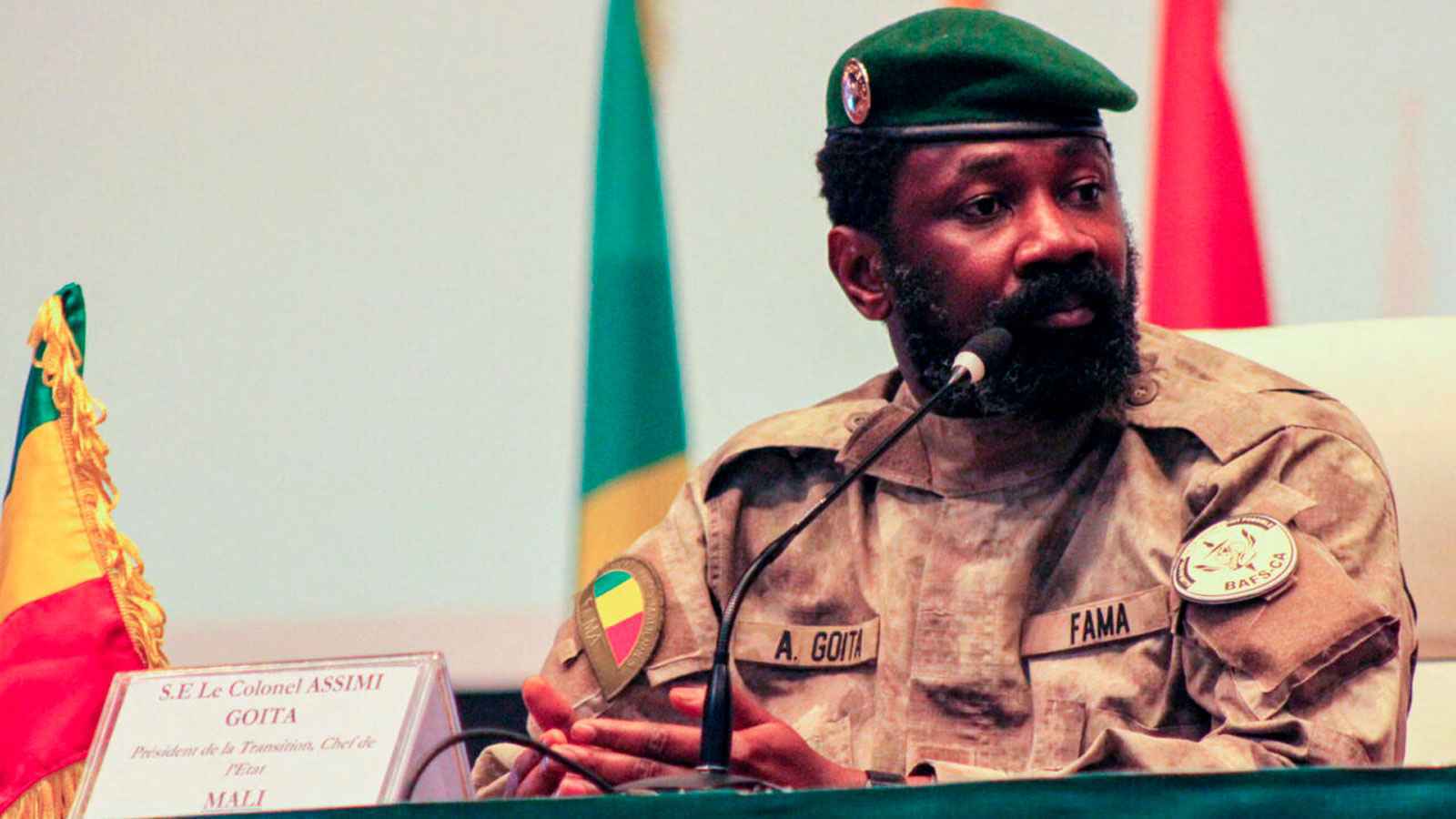 "جون أفريك": اعتقال ضباط كبار في صراع على السلطة بمالي