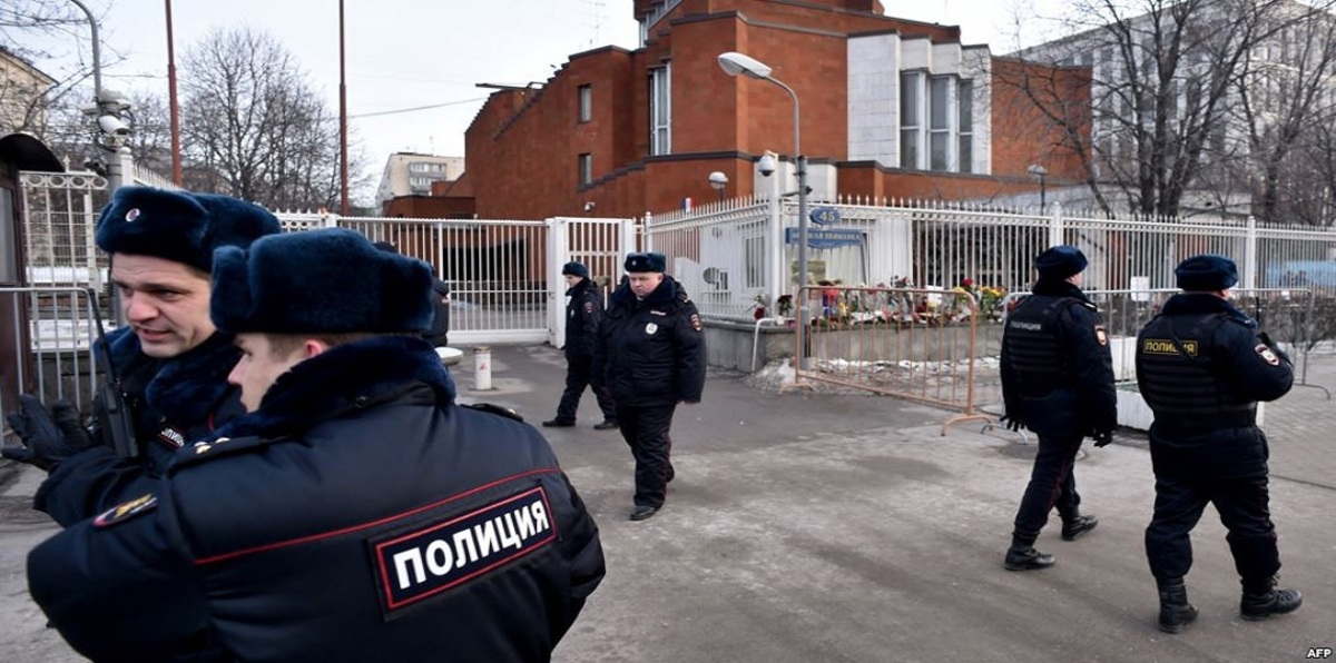 عائلة من الغجر تختطف فتاة قاصرًا ليتزوجها ابنها الصغير في روسيا (صور)