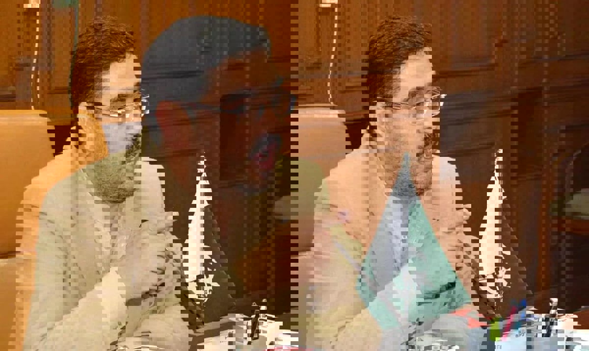 بعد التصعيد مع إيران.. رئيس وزراء باكستان يختصر زيارته إلى دافوس