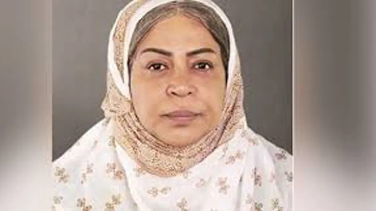 الفنانة العمانية فخرية خميس تعلن استئصال ثدييها إثر إصابتها بأورام سرطانية