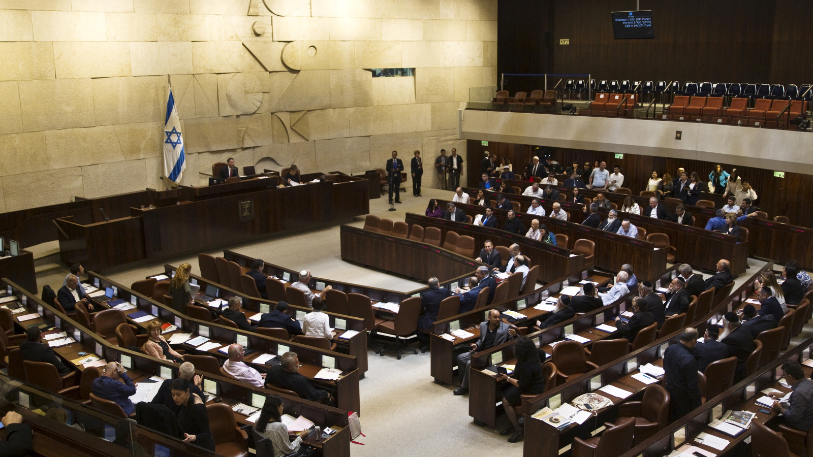 "مصادقة" إسرائيلية على قانون ترحيل عائلات منفذي العمليات