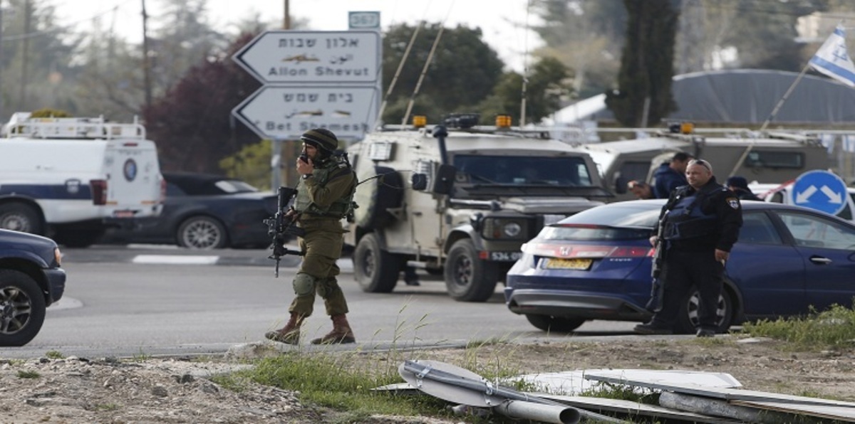 مقتل شاب فلسطيني بعد طعنه ضابطًا بشرطة الحدود الإسرائيلية