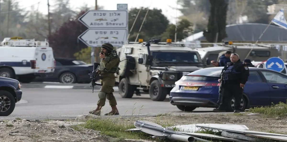 مقتل شاب فلسطيني بعد طعنه ضابطًا بشرطة الحدود الإسرائيلية