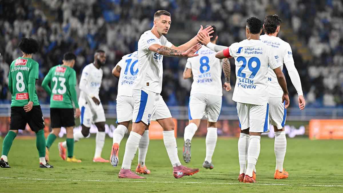 الهلال يكسب بالحلول الفردية.. أحمد عطيف يشن هجومًا على إنزاغي (فيديو)