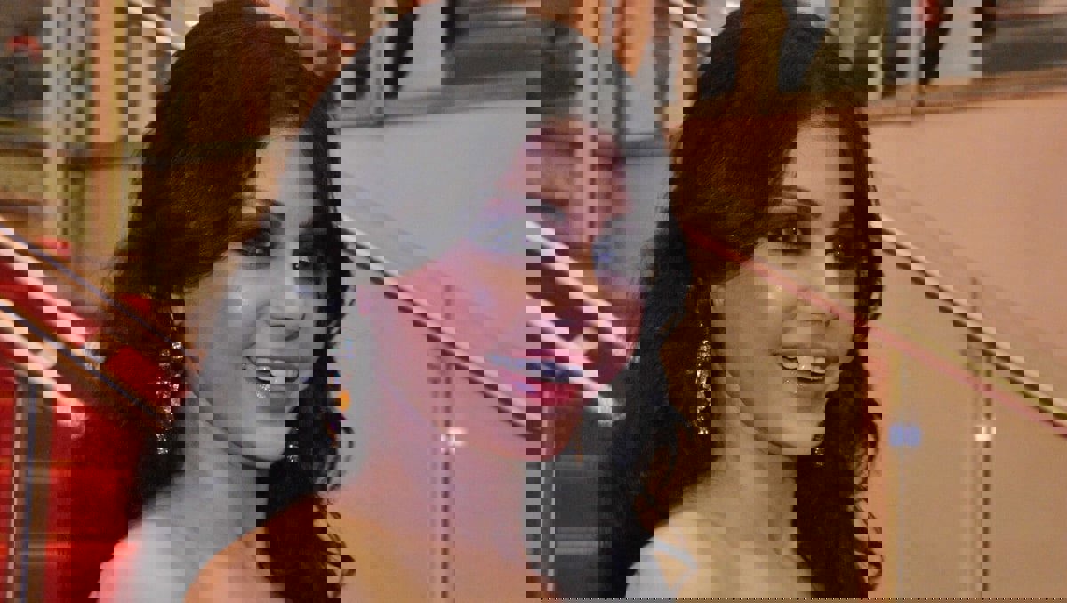 بتجاعيد الوجه.. هيفاء وهبي تثير جدلاً في مهرجان كان (صور)