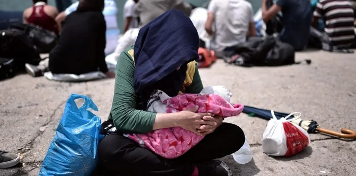 "مهاجرو اليونان" يرفضون الرحيل كي لا ينساهم العالم