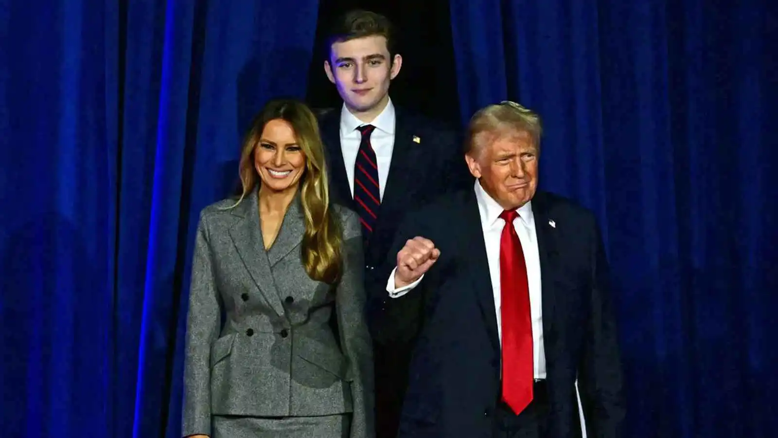 ترامب وزوجته ميلانيا وابنه بارون
