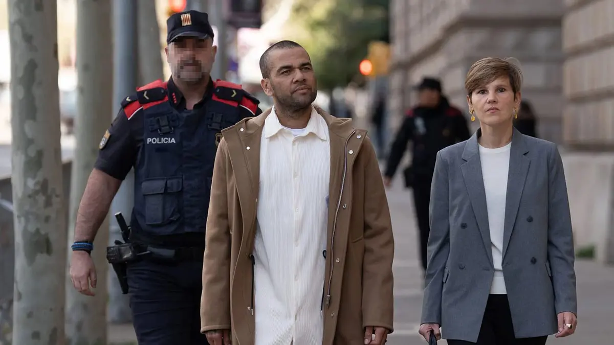 داني ألفيس يعود لعالم الرياضة من بوابة جديدة