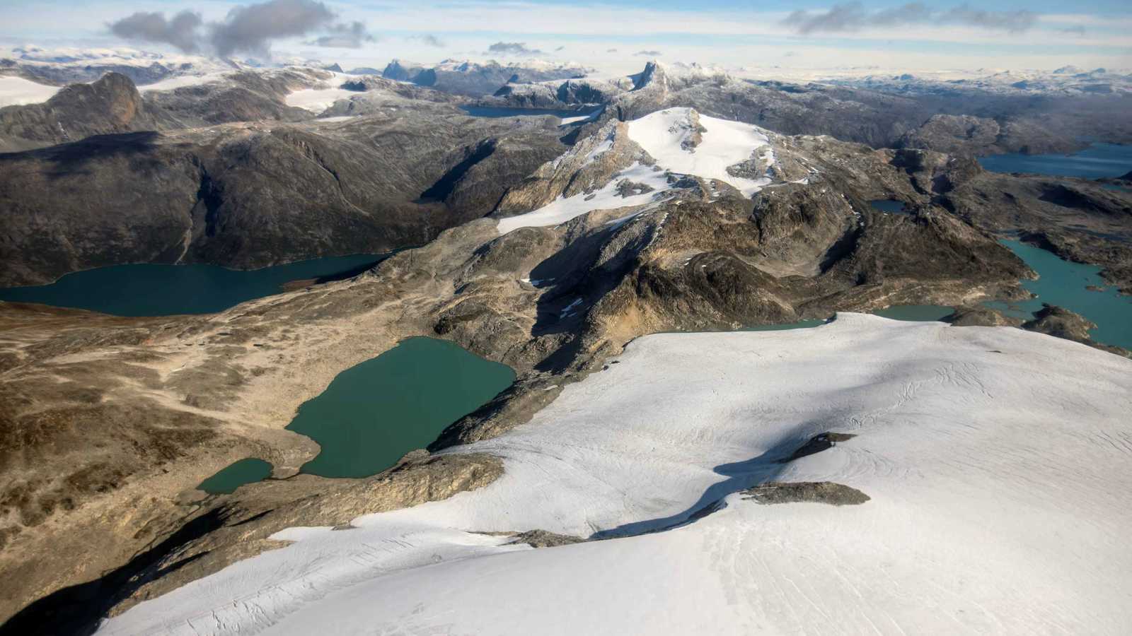 السويد.. ذوبان 8 أنهر جليدية في عام واحد