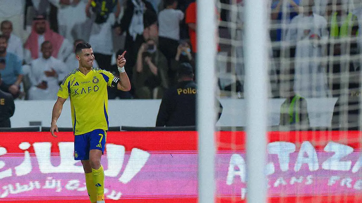 3 عوامل سحرية.. خطة بوتافوغو لإقناع رونالدو باللعب في البرازيل