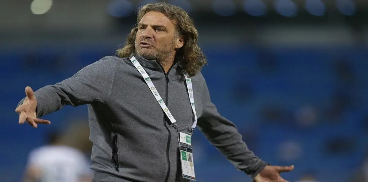 جماهير نادي الهلال تطالب بتعيين كارينيو مدربًا للفريق