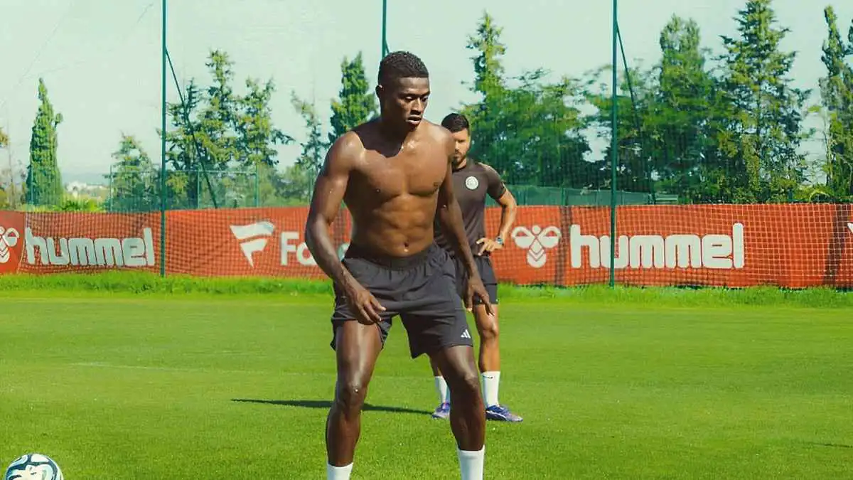 5 صور من استعدادات "مدمر" محمد صلاح ولامين يامال (شاهد)