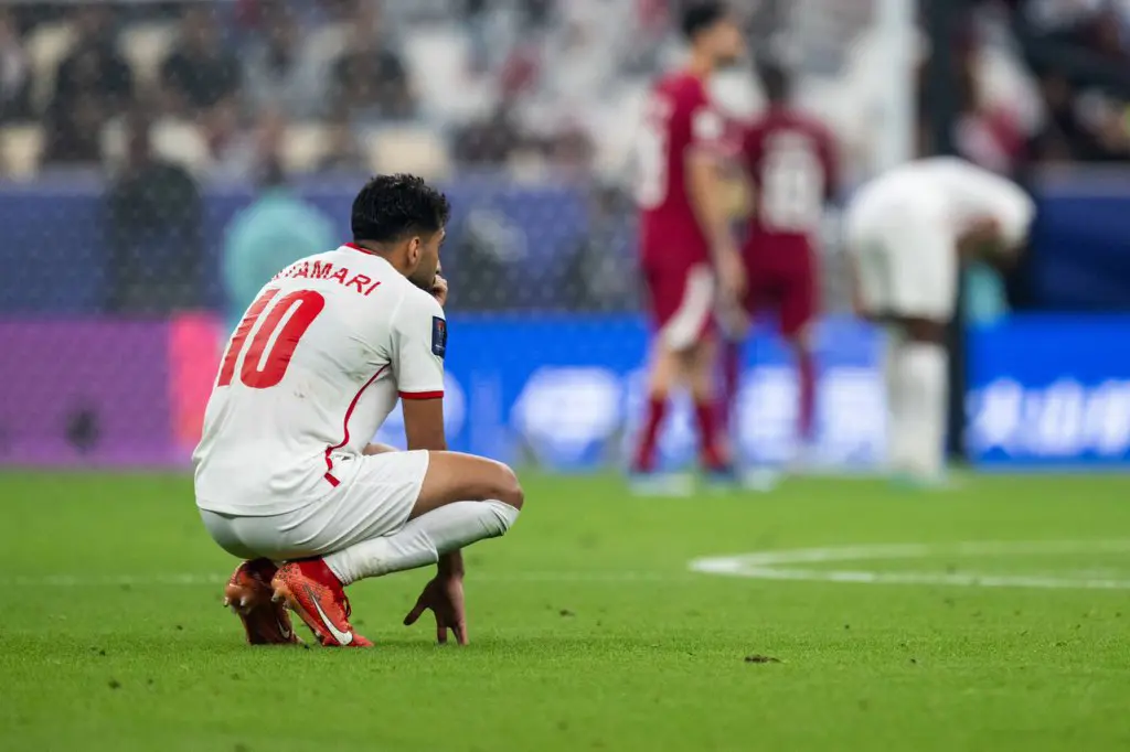 بكاء موسى التعمري بعد خسارة لقب كأس آسيا (فيديو)