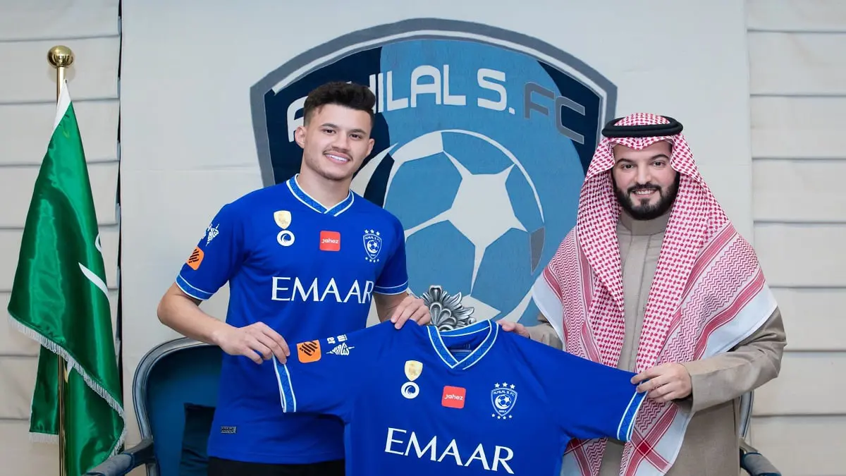 الشباب يبدأ إجراءات شكوى الهلال بسبب صفقة عبدالله الحمدان