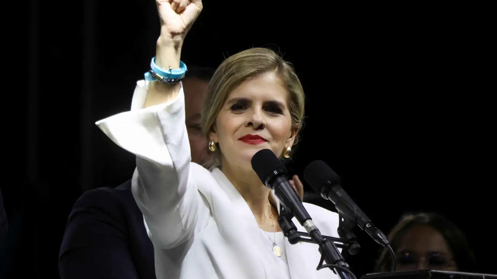 فوز فارنانديز برئاسة كوستاريكا.. اليمين السيادي يفرض هيمنته على الكاريبي