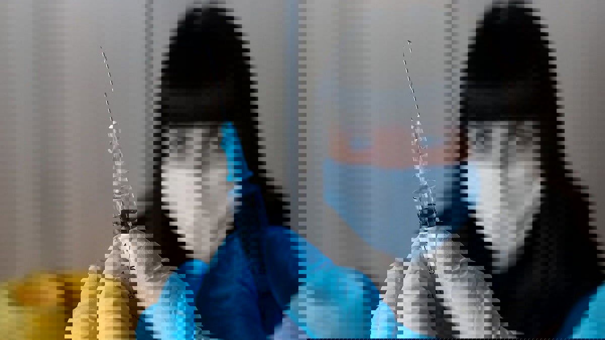 "فورين بوليسي": اللقاحات ضد كورونا تعيد ترتيب قوى العالم "جيوسياسيًا"