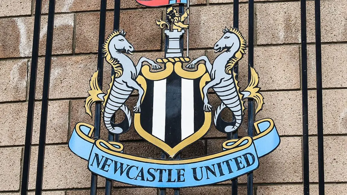 برلمانية بريطانية تطالب رابطة الدوري الإنجليزي بحسم صفقة استحواذ السعودية على نيوكاسل