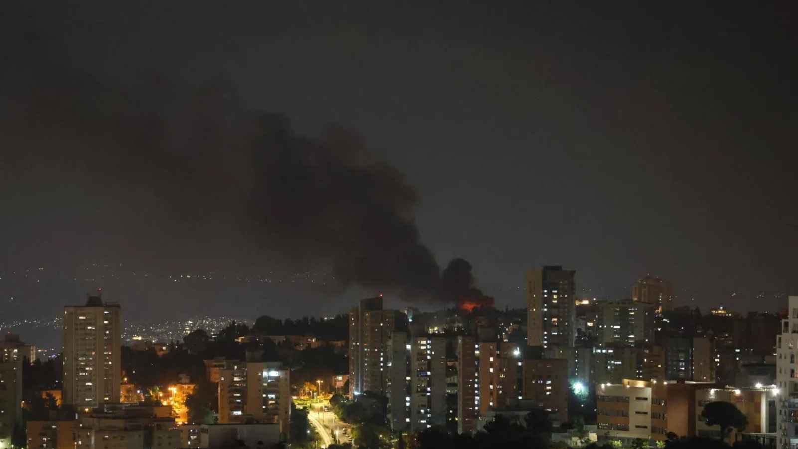 أنباء عن غازات سامة في أجواء حيفا وسط اتهامات لـ"القراصنة الإيرانيين"