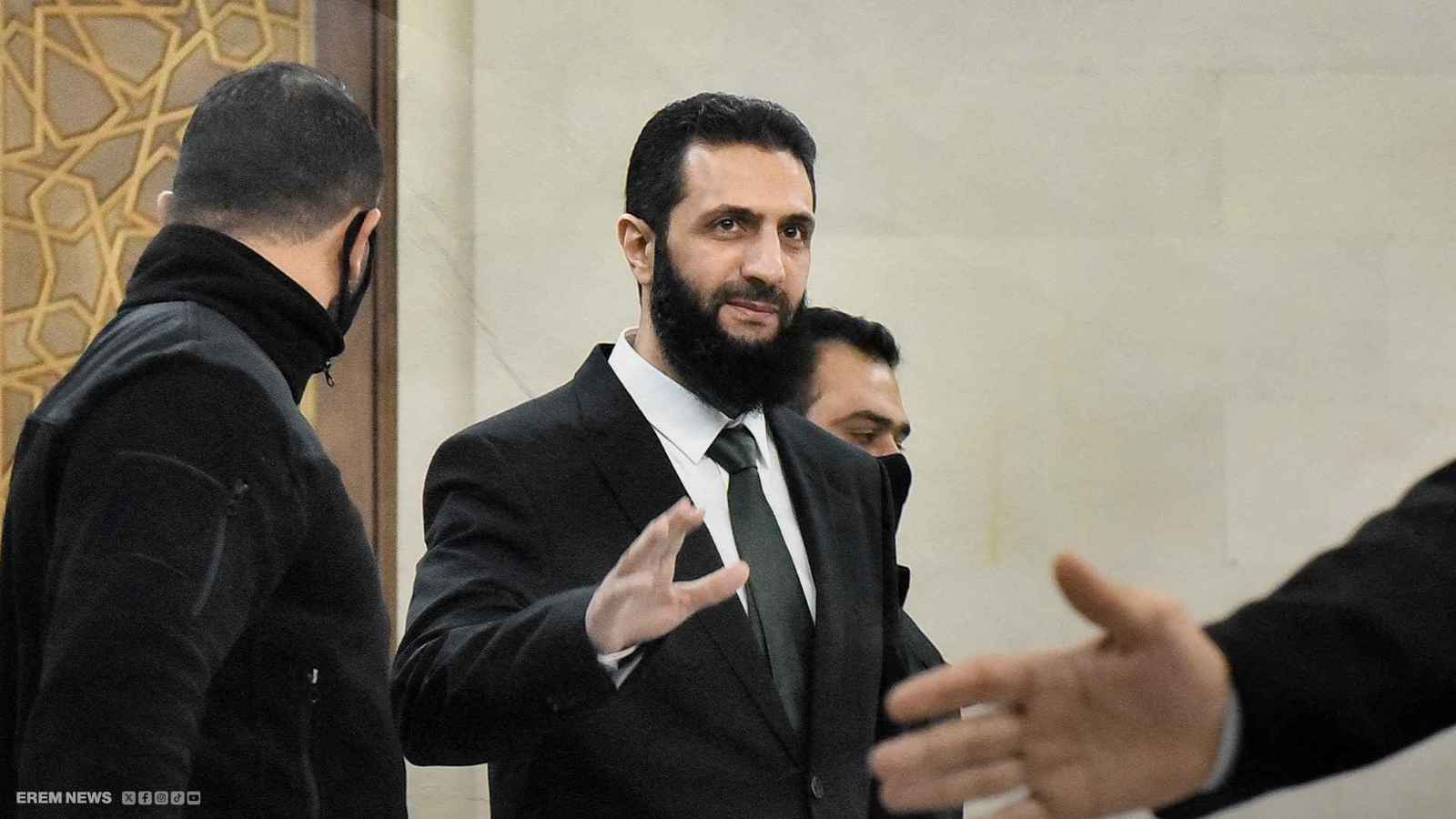 من 3 أشهر إلى 4 سنوات.. لماذا أطال الشرع أمد المرحلة الانتقالية؟