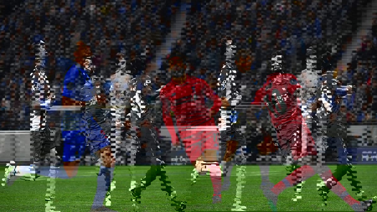 اشتعال أزمة "حرب التذاكر" بين برشلونة وليفربول