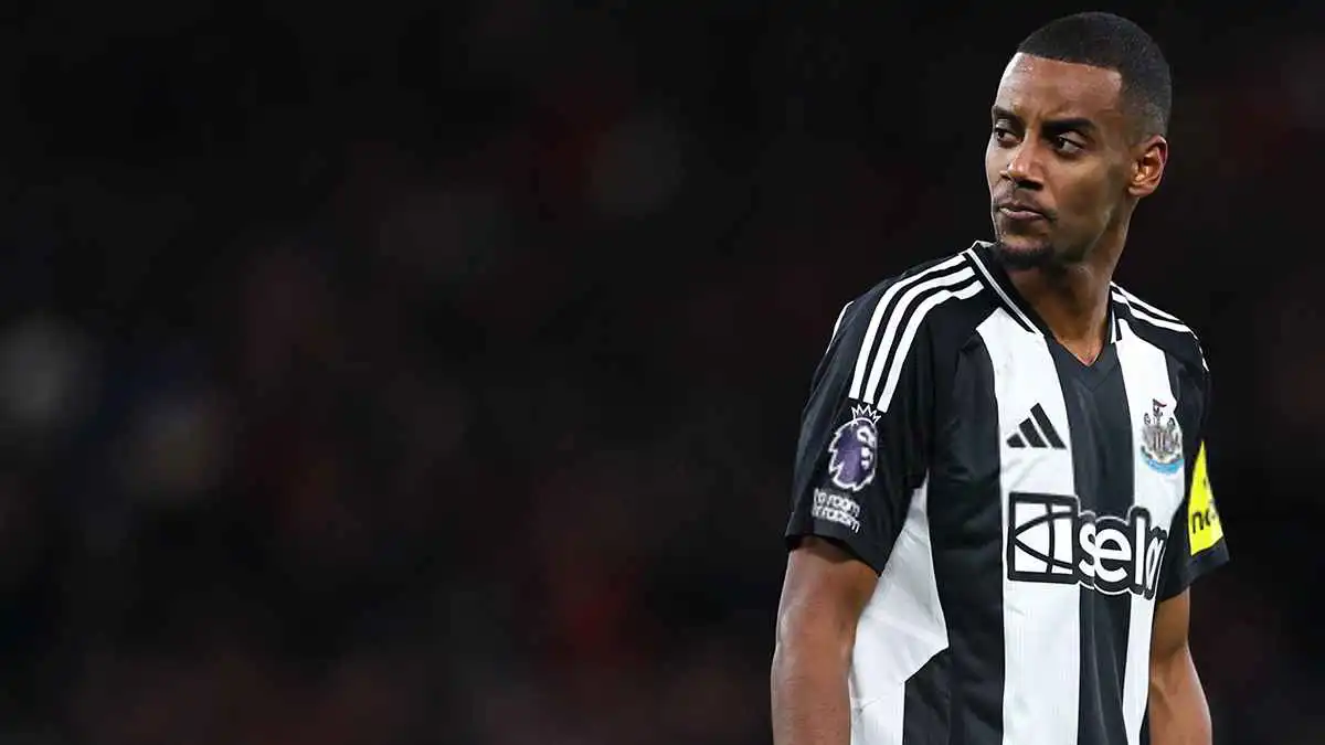 بعد صدمة نيوكاسل.. ليفربول يتخذ قرارا حاسما تجاه إيزاك