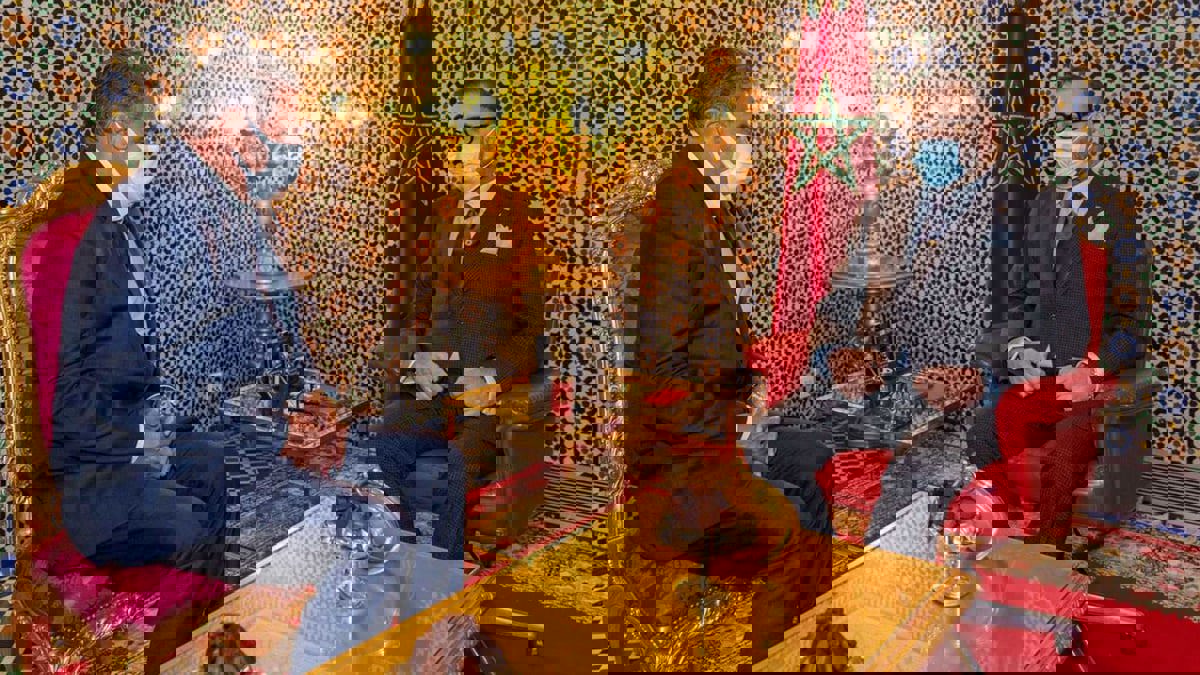 العاهل المغربي يكلف عزيز أخنوش بتشكيل الحكومة