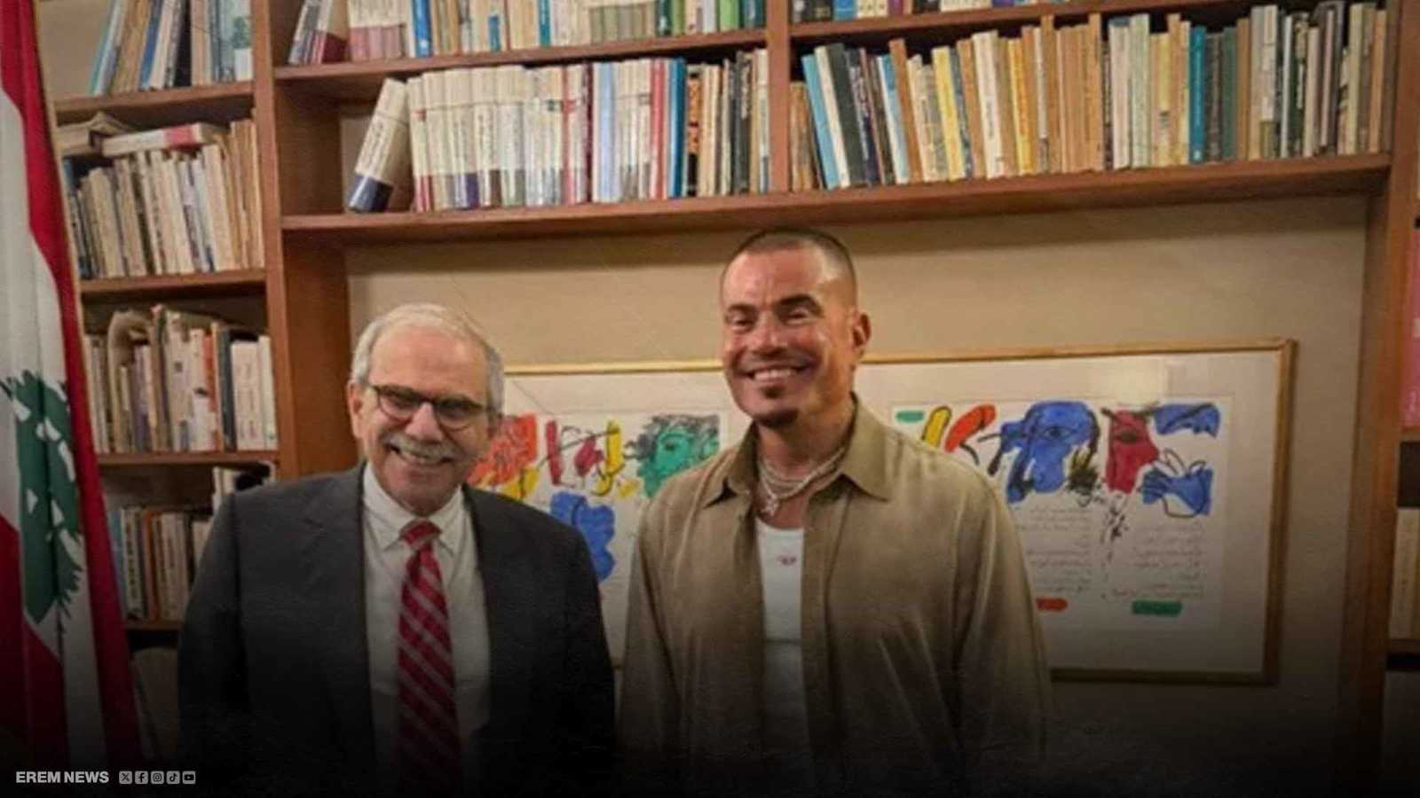 رئيس وزراء لبنان يفتح أبواب منزله لعمرو دياب