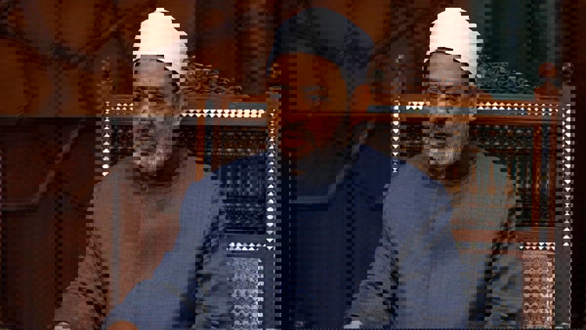 شيخ الأزهر يدعو لمقاطعة القنوات الفضائية التي "تنال من الشرع"