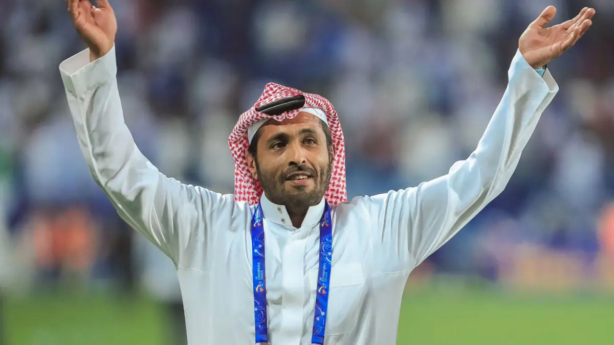 مطالب باستقالة محمد بن فيصل.. استياء كبير بعد أول خسارة لنادي الهلال السعودي بدوري أبطال آسيا (صور)