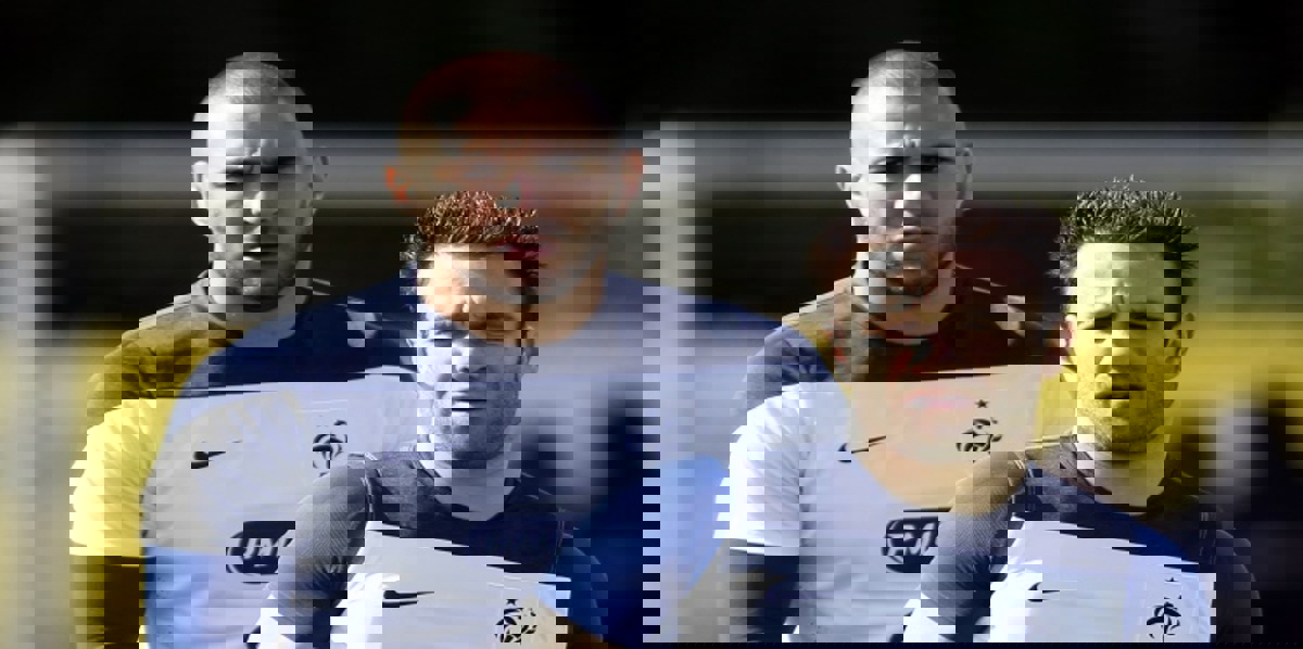 بنزيمة يخرج عن صمته