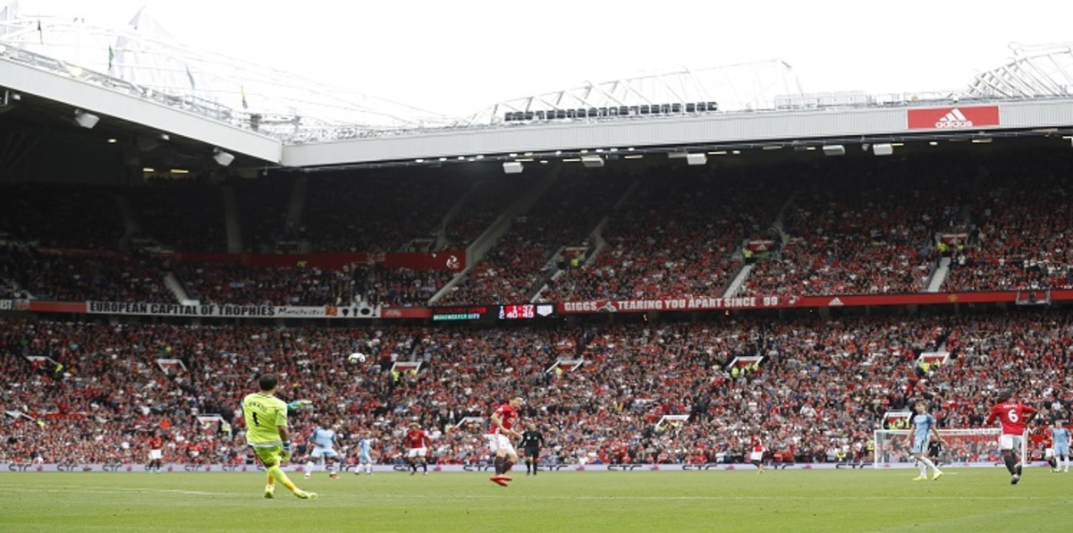 إيرادات مانشستر يونايتد تتراجع بسبب الغياب عن دوري أبطال أوروبا