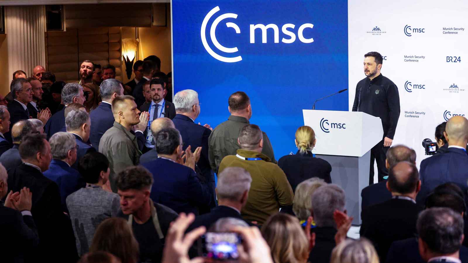 مؤتمر ميونيخ.. زيلينسكي يحذر من شن روسيا حربًا على "الناتو"