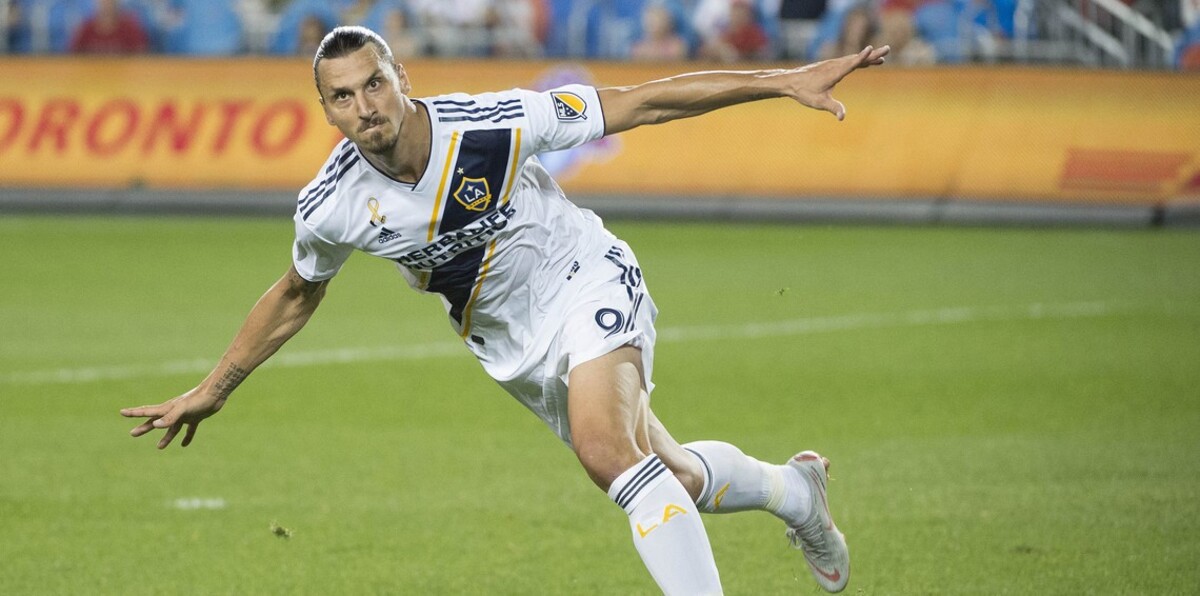 محمد البكيري: نادي الاتحاد السعودي يفاوض زلاتان إبراهيموفيتش وأرين روبين